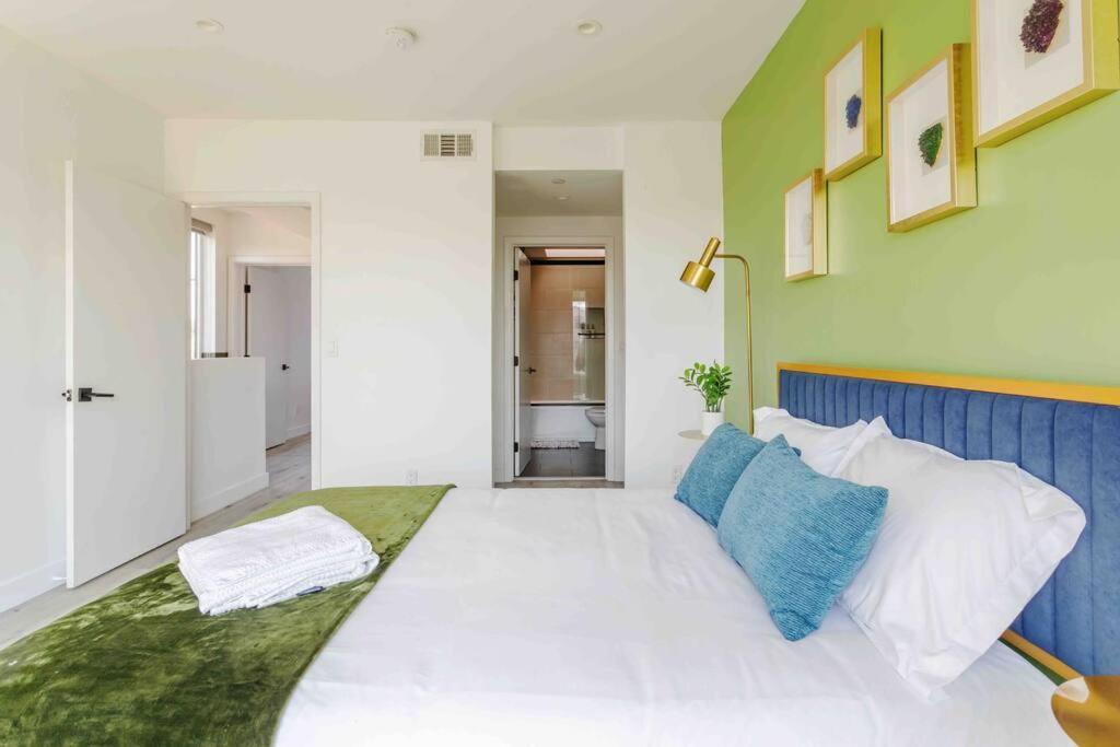 Appartement Hollywood Art House With Bright Sunlight *