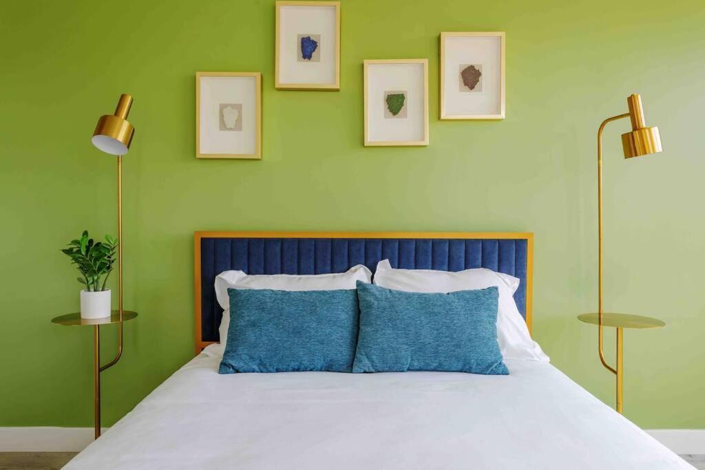 Appartement Hollywood Art House With Bright Sunlight *